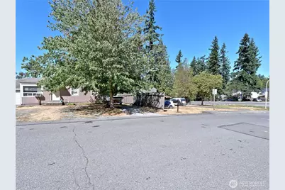 1409 Monroe Avenue NE, Renton, WA 98056 - Photo 4