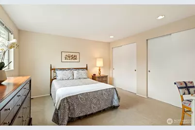 2015 Mill Pointe Drive SE, Mill Creek, WA 98012 - Photo 32