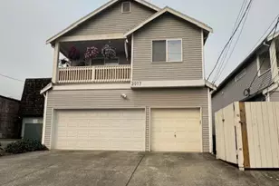 3017 W Marine View Dr, Everett, WA 98203 - Photo 2