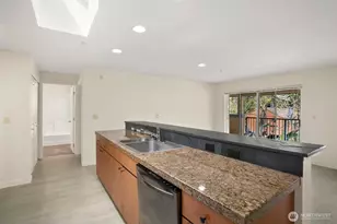 3919 Latona Ave NE, Seattle, WA 98105 - Photo 4