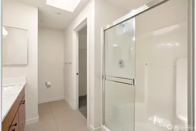 3919 Latona Avenue NE #402, Seattle, WA 98105 - Photo 10