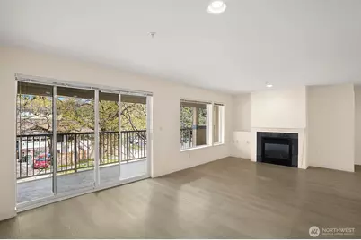 3919 Latona Avenue NE #402, Seattle, WA 98105 - Photo 2