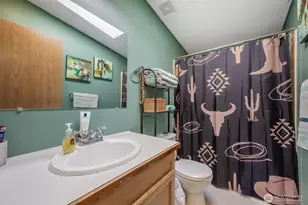 8106 224th St E, Graham, WA 98338 - Photo 32