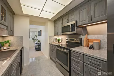 1301 Spring Street #6D, Seattle, WA 98104 - Photo 10