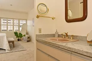 1301 Spring St, Seattle, WA 98104 - Photo 14