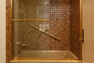 1301 Spring St, Seattle, WA 98104 - Photo 16