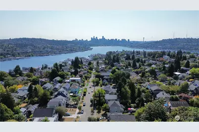 4011 Corliss Avenue N #3, Seattle, WA 98103 - Photo 4