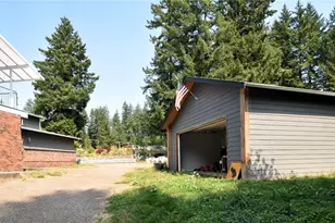 961 NE Snowcap Dr, Tahuya, WA 98588 - Photo 4