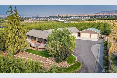 2545 6th SE, East Wenatchee, WA 98802 - Photo 2