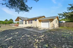 554 Ocean Shores Blvd NW, Ocean Shores, WA 98569 - Photo 2