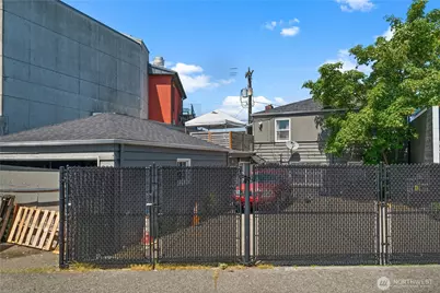 2810 Alki Avenue SW, Seattle, WA 98116 - Photo 4