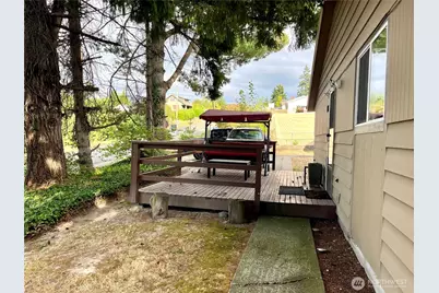 1004 15th Avenue, Milton, WA 98354 - Photo 12