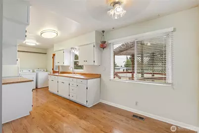 1123 Forest Glen Road, Oak Harbor, WA 98277 - Photo 10