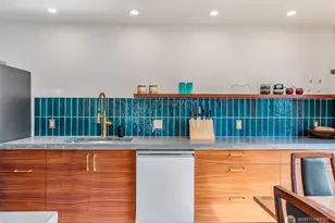 1738 Washington St, Port Townsend, WA 98368 - Photo 8