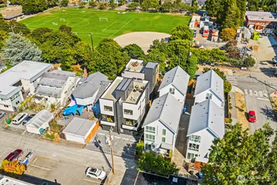 2769 59th Avenue SW #B, Seattle, WA 98116 - Photo 4