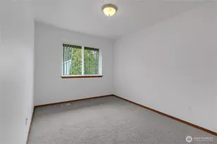 854 Center St W, Eatonville, WA 98328 - Photo 18