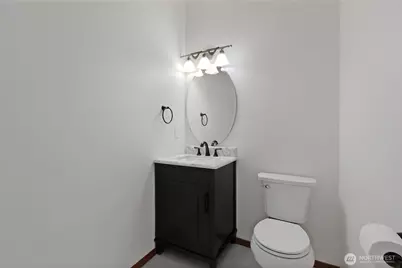 854 Center Street W, Eatonville, WA 98328 - Photo 10