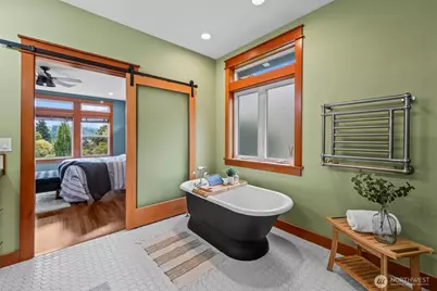 8033 Bayridge Avenue, Gig Harbor, WA 98332 - Photo 24