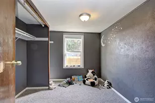 107 Guinevere Ct, Castle Rock, WA 98611 - Photo 16