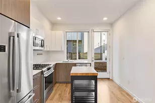 2444 NW 64th St, Seattle, WA 98107 - Photo 14