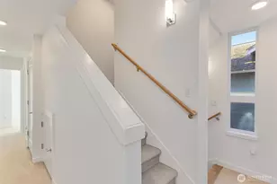 2444 NW 64th St, Seattle, WA 98107 - Photo 16