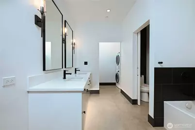 13001 40th Avenue S, Tukwila, WA 98168 - Photo 10