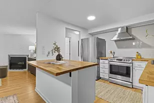 8937 Ravenna Ave NE, Seattle, WA 98115 - Photo 12