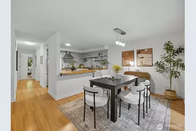 8937 Ravenna Avenue NE, Seattle, WA 98115 - Photo 10