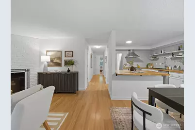 8937 Ravenna Avenue NE, Seattle, WA 98115 - Photo 16