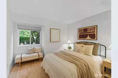 8937 Ravenna Avenue NE, Seattle, WA 98115 - Photo 18