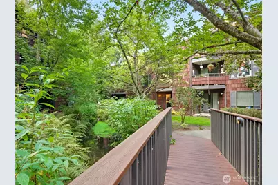 8937 Ravenna Avenue NE, Seattle, WA 98115 - Photo 28