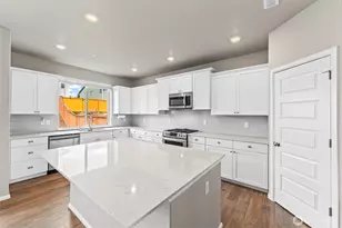 957 Timberline Ave, Bremerton, WA 98312 - Photo 12