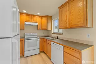 14510 W Thorne Ln SW, Lakewood, WA 98498 - Photo 6