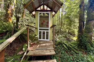 35046 N Shore Dr, Mount Vernon, WA 98274 - Photo 24