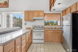1111 S 274th Pl, Des Moines, WA 98198 - Photo 28