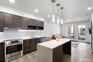 11903 NE 128th St, Kirkland, WA 98034 - Photo 2