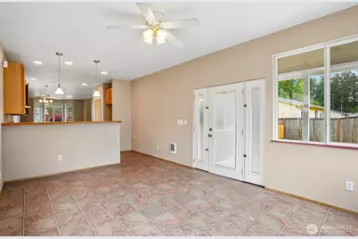 25208 38th Avenue E, Spanaway, WA 98387 - Photo 14