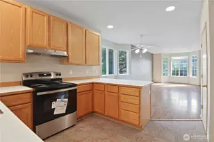 25208 38th Ave E, Spanaway, WA 98387 - Photo 10