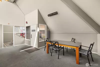 6333 Sand Point Way NE, Seattle, WA 98115 - Photo 22