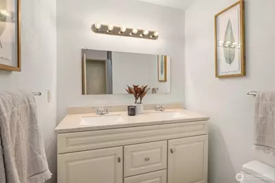 6333 Sand Point Way NE, Seattle, WA 98115 - Photo 12