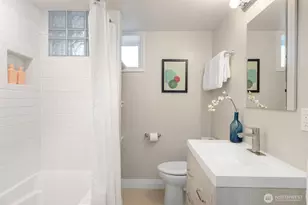 8254 Bagley Ave N, Seattle, WA 98103 - Photo 18