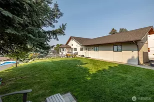 326 23rd St NE, East Wenatchee, WA 98802 - Photo 6