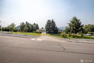 326 23rd St NE, East Wenatchee, WA 98802 - Photo 40