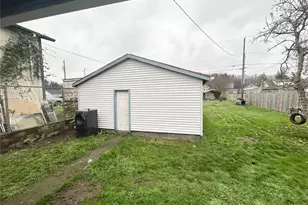 2735 Bay Ave, Hoquiam, WA 98550 - Photo 20