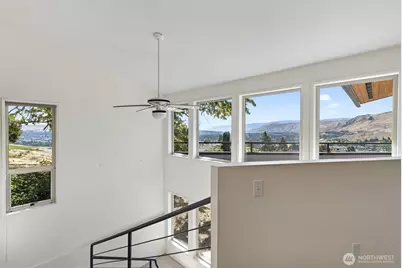 1001 Westmorland Drive, Wenatchee, WA 98801 - Photo 10