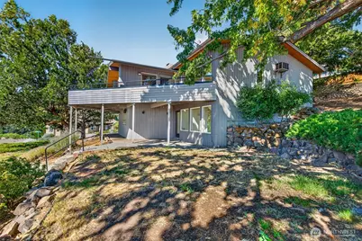 1001 Westmorland Drive, Wenatchee, WA 98801 - Photo 4
