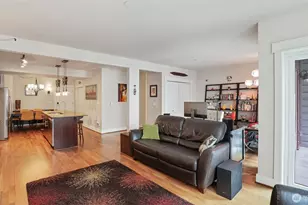 699 John St, Seattle, WA 98109 - Photo 16