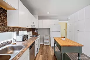 5020 7th Ave NE, Seattle, WA 98105 - Photo 10