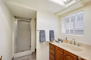 5020 7th Ave NE, Seattle, WA 98105 - Photo 26