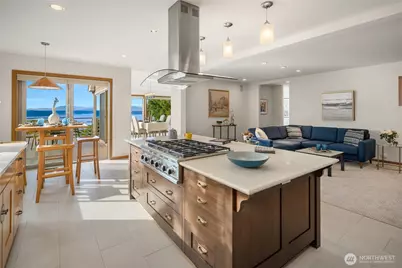 10245 Marine View Drive SW, Seattle, WA 98146 - Photo 16